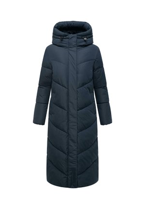 Pitkä, tummansininen untuvakatto, jossa on huppu. Ominaisuuksiin kuuluvat pystysuuntaiset ja diagonaaliset tikkauskuviot, piilotettu vetoketju ja sivutaskut.