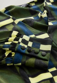 Nem kiválasztott, green geo print