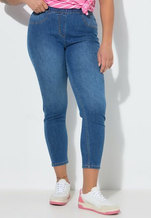 JULIA KÖRPERNAH ELASTIKBUND - Jegging - blue denim