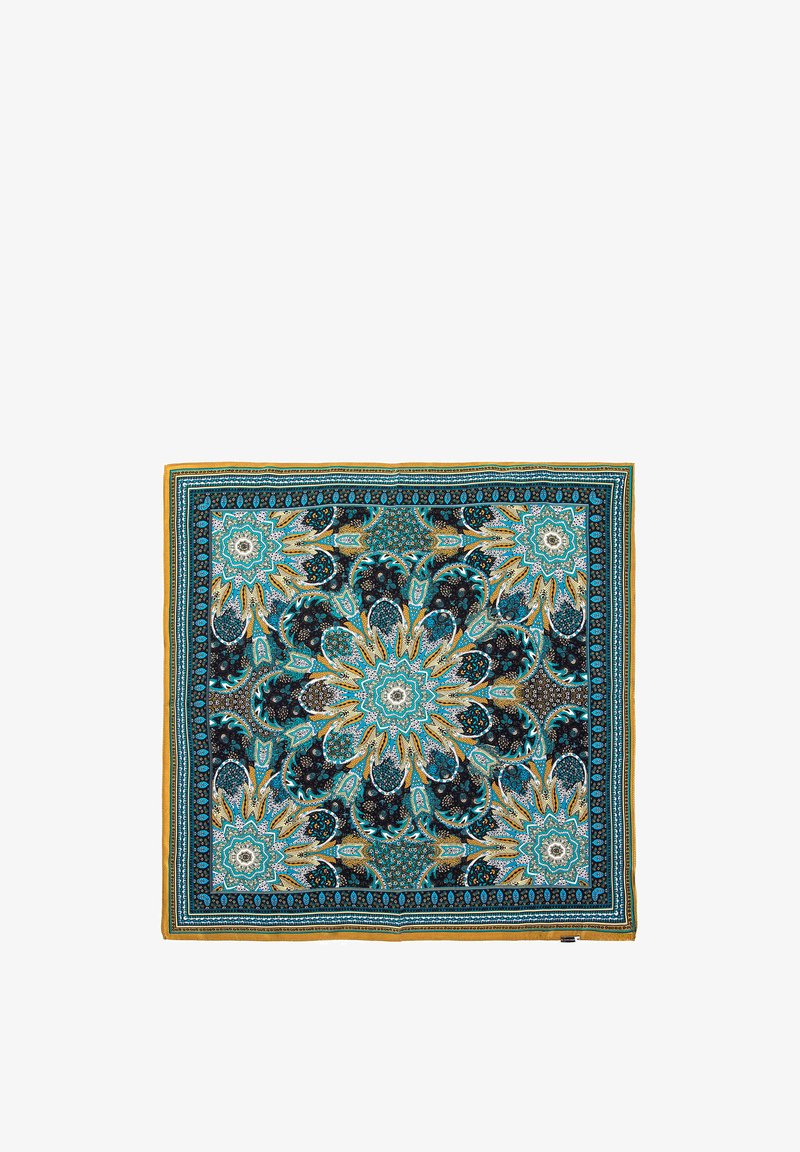 Bufanda de seda multicolor con un diseño de mandala floral en turquesa, negro y dorado, con patrones intrincados y un borde.