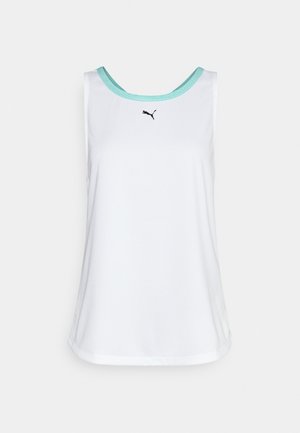Witte tanktop met een textuur van netstof, turquoise geribbelde kraag en logo van Puma in zwart op het midden van de voorkant. Klassiek atletisch ontwerp.
