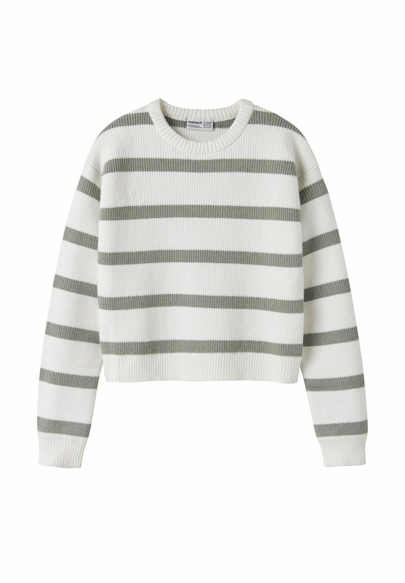 Pull court en tissu doux, présentant une base blanche avec des rayures horizontales vertes. Col et poignets côtelés, coupe décontractée.