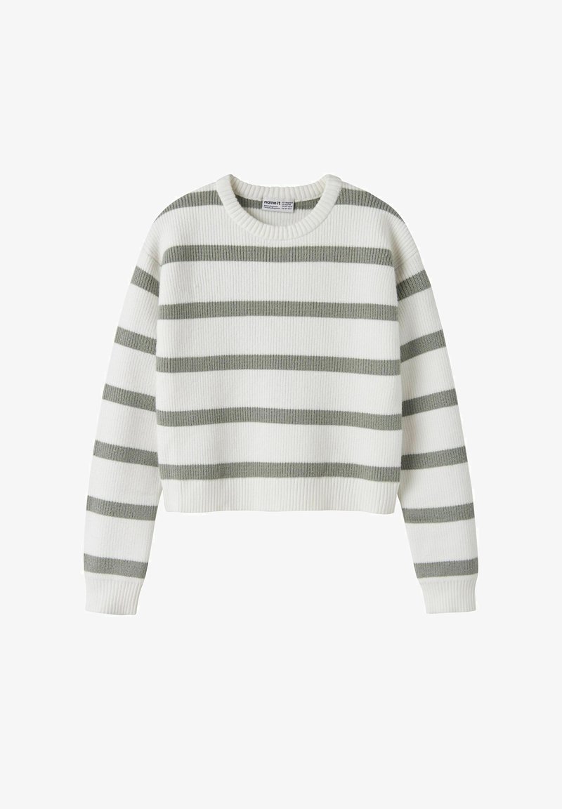 Pull court en tissu doux, présentant une base blanche avec des rayures horizontales vertes. Col et poignets côtelés, coupe décontractée.