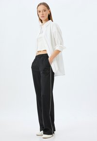 Koton X İNJI - WIDE - Pantaloni - black
