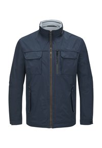 Marineblaue, leichte Jacke mit hohem Kragen, Frontreißverschluss und mehreren Taschen. Glatte Textur mit dezenten Nahtdetails.