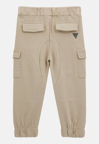 Guess Kapsáče - beige
