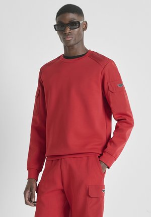 REGULAR FIT ROUND NECK WITH  PLATE ON SLEEVE - Sudadera - dark red