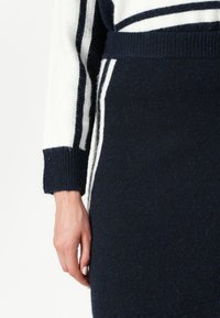 Pepe Jeans CREOLA SKIRT - Puzdrová sukňa - dulwich blue
