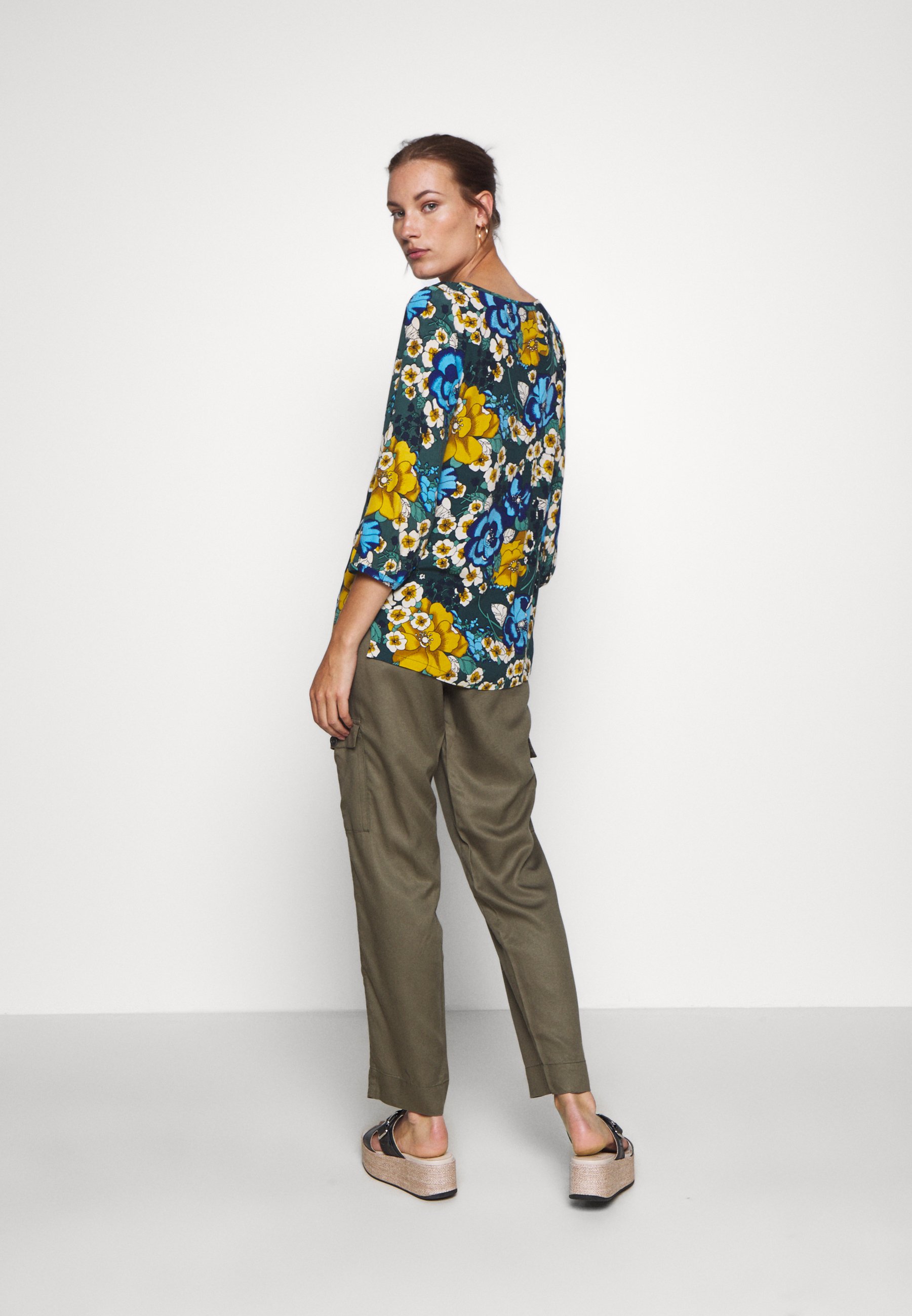 Moss Copenhagen MAIRA ROSANNA PANTS Bukse kalamata Moss Copenhagen MAIRA ROSANNA PANTS Bukse kalamata