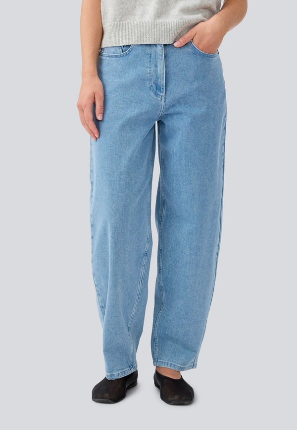 MIKA - Relaxed fit jeans