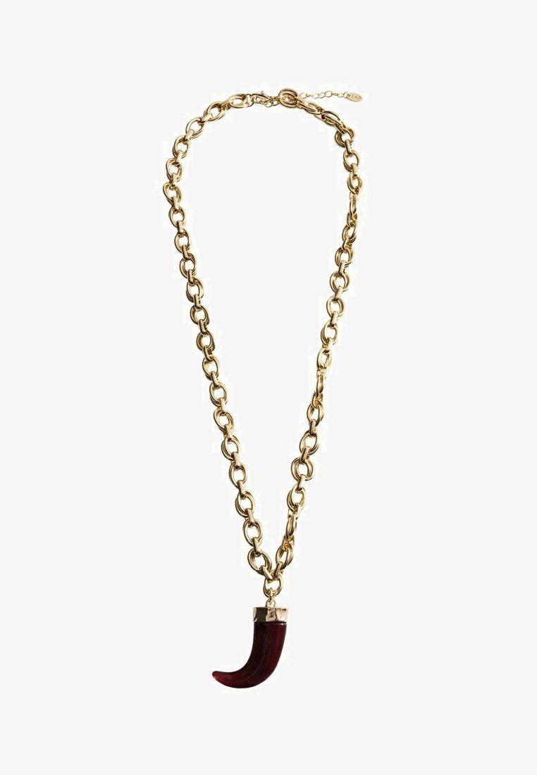 Collier en chaîne d'or avec de grandes mailles ovales et un pendentif en forme de corne rouge foncé, monté en or.