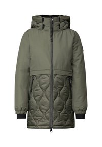 Padded jacket w oliwkowym kolorze z pikowanym dolnym odcinkiem, zamek błyskawiczny z przodu, odpinany kaptur i czarne akcenty na mankietach i zamkach.