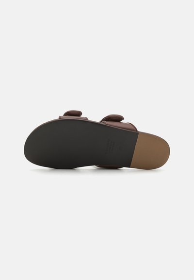 GIABORGHINI JULIANNE - Tagant lahtised kingad - brown