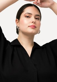 Ulla Popken SHORTSLEEVE - Denní šaty - black