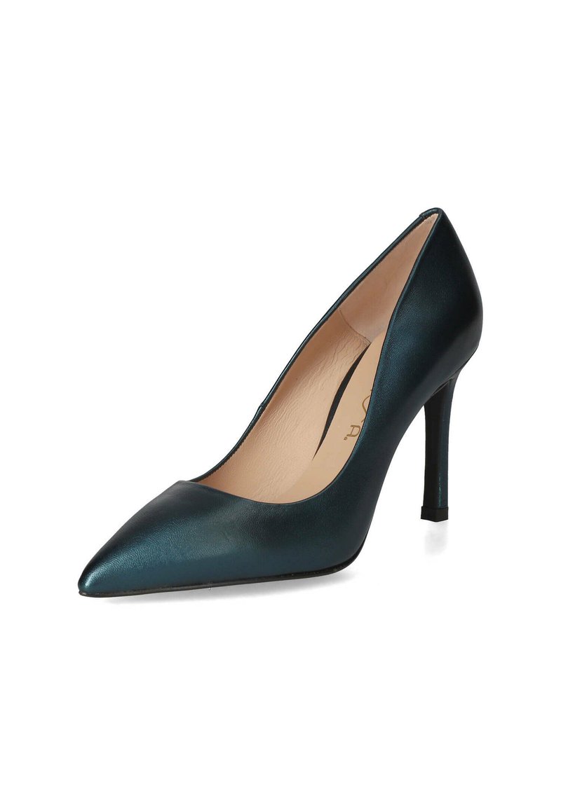 Sandały na wysokim obcasie z wydłużonym noskiem, w ciemnozielonej lakierowanej skórze, o smukłym designie i szpilce. Wnętrze wyłożone beżowym materiałem.
