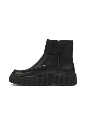 Clarks, TORHILL BUCKLE - Botines con plataforma - black