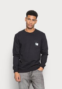 Makia MAKIA X MAURI KUNNAS CLUTTERBUCK - Camisola - black