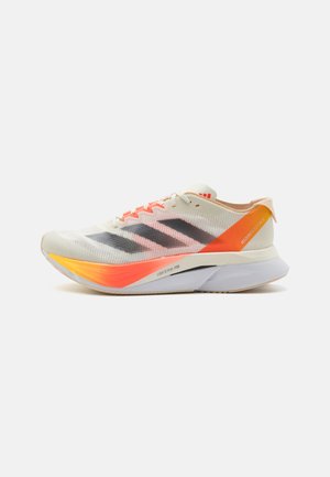 ADIZERO BOSTON  - Zapatillas de running neutras - ivory/iron metallic/solar red