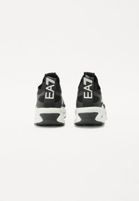 EA7 Emporio Armani INFINITY CAGE UNISEX - Sapatilhas - black/white