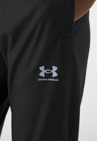 Under Armour CHALLENGER PIQUE - Treniņtērpa apakšdaļas - black