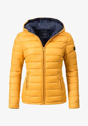 Giubbotto trapuntato giallo con cappuccio foderato, chiusura con zip, tasche laterali e texture trapuntata. L'interno presenta una fodera blu navy a contrasto.