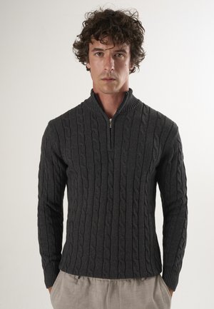 - Sweter