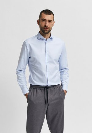 Selected, SLHSLIMETHAN SHIRT CUT AWAY - Chemise - light blue