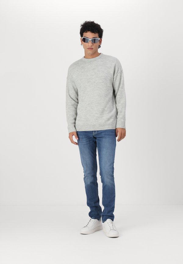 SCANTON  - Slim fit jeans - denim medium4