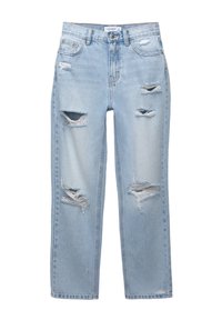 Jean en denim bleu clair avec plusieurs déchirures usées sur les deux jambes, design à cinq poches, et fermeture par bouton à la taille.