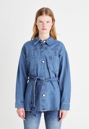 VMBEATRICE OVERSIZED BELT  - Veste en jean - medium blue denim