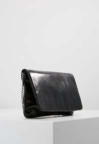 s.Oliver Borsa a tracolla - black