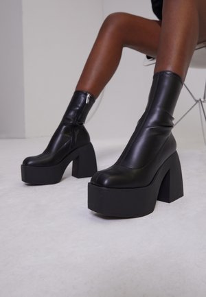 TEKNO - Bottes à plateau - black