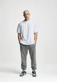 2Y Studios OVERSIZE  - Tricou basic - white