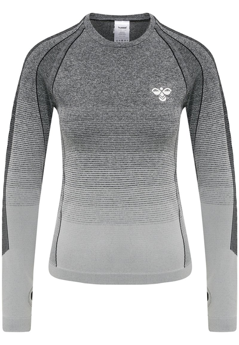 Maglione a maniche lunghe in tonalità di grigio con motivo a righe orizzontali, colletto rotondo e polsini a costine; presenta dettagli con logo sul petto.