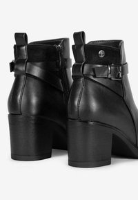Bosanova Botines bajos - black