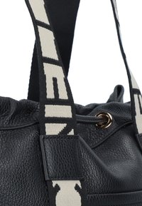 Coccinelle 2DAY SIGNATURE - Handtas - noir