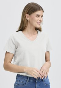 Fransa SHOULDER VTEE  - Základné tričko - blanc de blanc