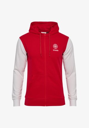 Rode hoodie met ritssluiting, witte mouwen, voorzakken, capuchon met trekkoord en logo's van de Deense Voetbalbond en Hummel op de borst.
