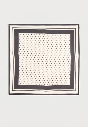 Négyzet alakú selyemsál fekete pöttyökkel a fehér középen, fekete-fehér csíkos szegélyekkel keretezve.