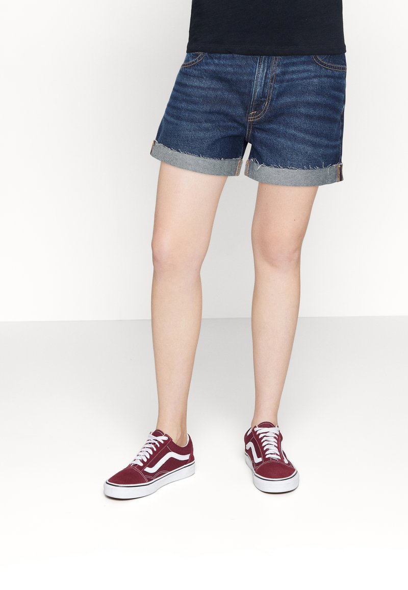 American Eagle BOYFRIEND Denim shorts dark indigo/dark blue