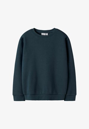 Felpa crewneck di un blu scuro con maniche lunghe, bordo a costine sui polsini e sull'orlo, presentata piatta su uno sfondo bianco.