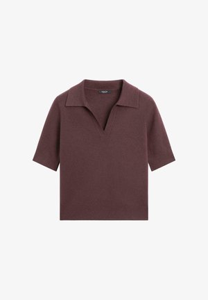 Koszulka polo z krótkim rękawem w kolorze burgundowym, z dekoltem w kształcie litery V, z płaskim kołnierzykiem i ribbowanym dołem. Wykonana z miękkiego, teksturowanego materiału.