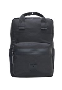 Mochila negra hecha de tejido duradero, con superficie texturizada, dos correas para los hombros, asa en la parte superior, bolsillo frontal con cremallera y detalle de logo.