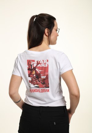 STAR WARS: THE MANDALORIAN MAD MANDO POSTER - Print T-shirt - white