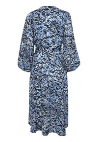 Fladdrande klänning med ett blått och svart abstrakt mönster, långa ärmar och en åtsittande midja. Tillverkad av ett lätt tyg med en mjuk textur.