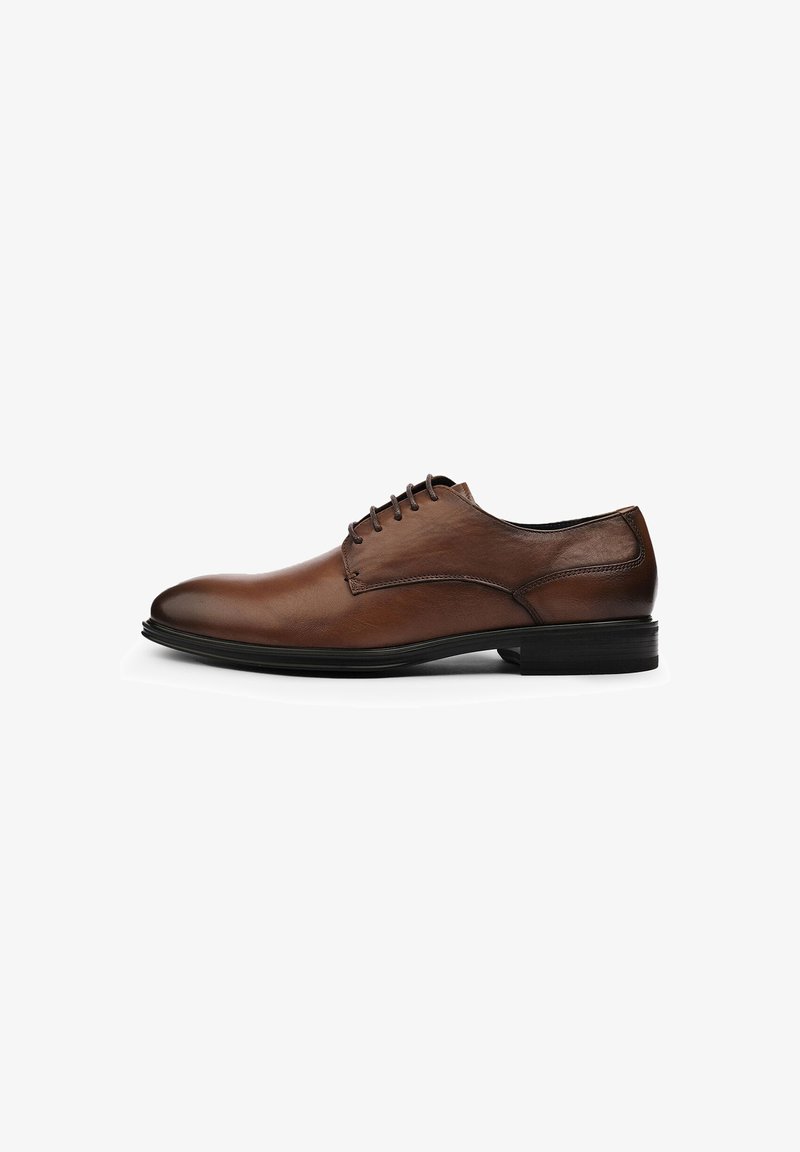 Bata Smart lace-ups - brown
