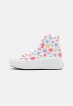baskets chuck taylor move things to grow