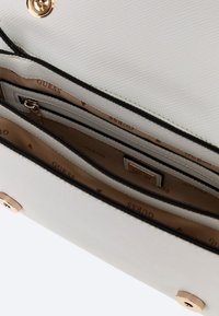 Guess SATCHEL - Portefeuille - bianco