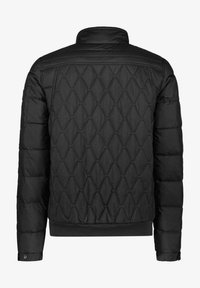 Zwarte gewatteerde jas met een ruitpatroon, geribbelde zoom en boorden, en een opstaande kraag met een gladde stofstructuur.