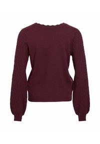 Pull maroon avec un corps uni et des manches bouffantes à texture et motif. Présente un col festonné et des poignets côtelés. Tissu en tricot doux.